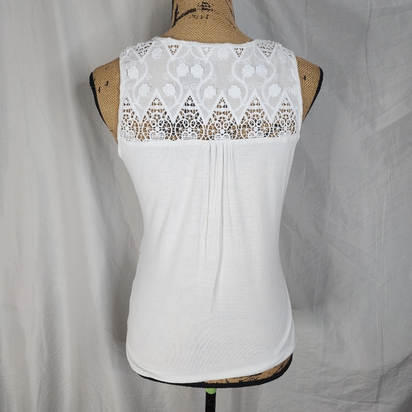 SOLITAIRE Size Small‎ White Floral Crochet Casual Summer Cottagecore Tank Top - Picture 4 of 11